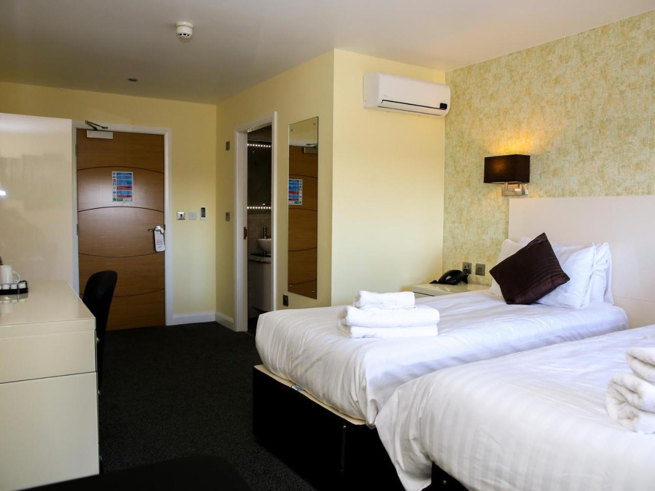 Oak Royal Hotel, Golf And Country Club Chorley  Room photo
